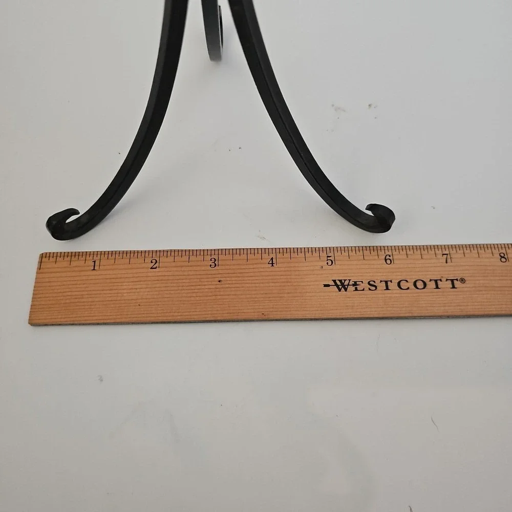 Candle‎ holder